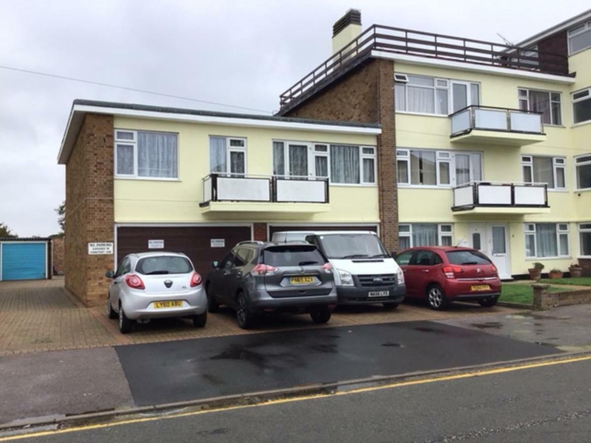 9 Gunfleet Court Daire Clacton-on-Sea Dış mekan fotoğraf